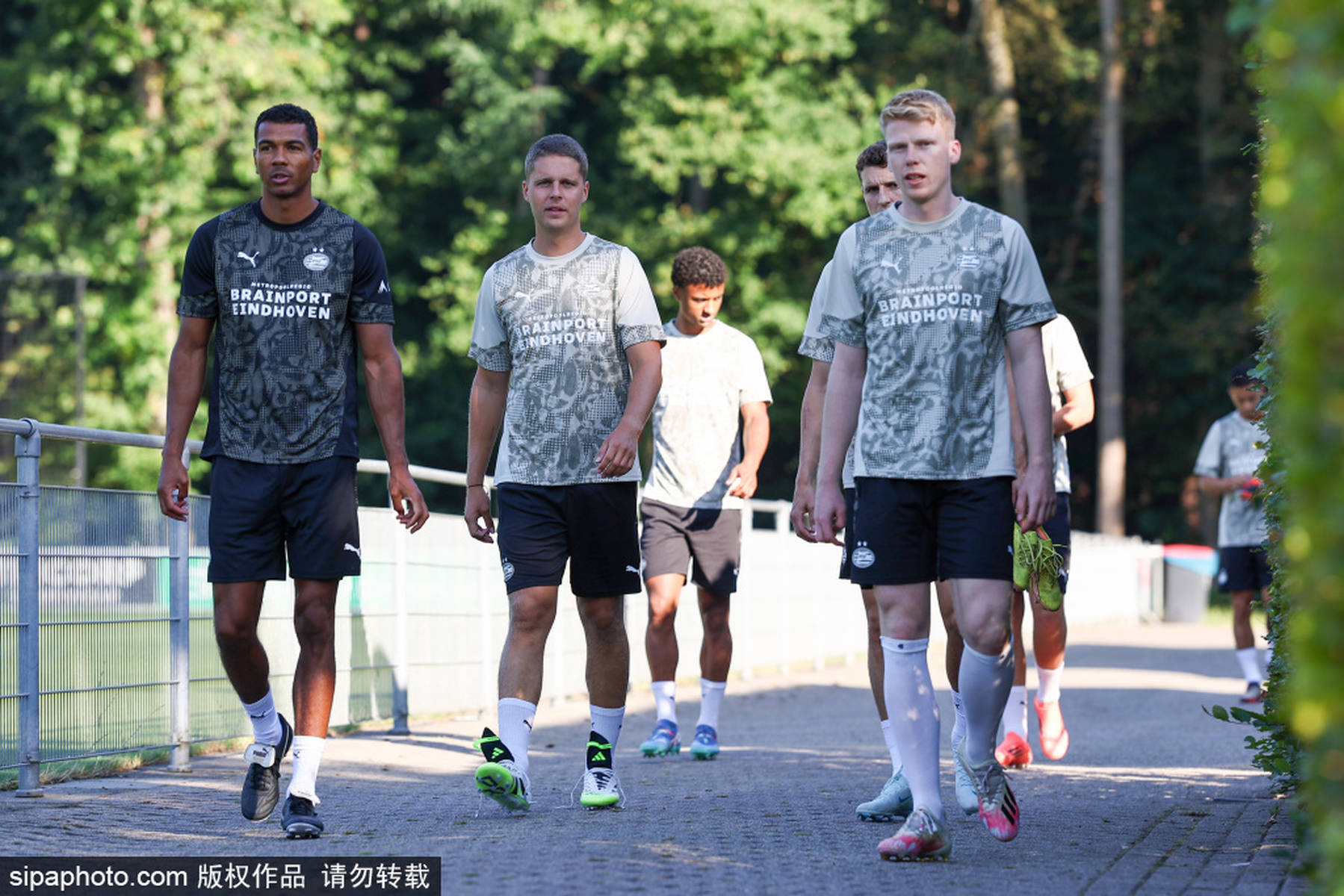 赛后浙江队备战荷甲,回应争议细节曝光,引发热议,临场指挥获称赞 赛后浙江队备战荷甲,回应争议细节曝光,引发热议,临场指挥获称赞